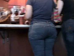 Wide Hips at Panera Bread with VPL