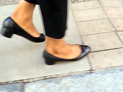 Slo-Mo Ebony Feet (Shoe Fetish)