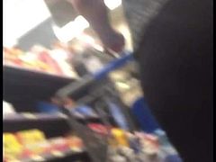 Big PAWG Bending Over in CheckOut Line