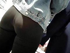 Teen ass in leggings