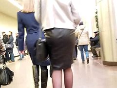 Small ass in leather skirt