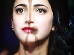 Shruti Haasan Cumtribute