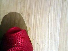 Mein Schwanz wird mit Sand bestraft