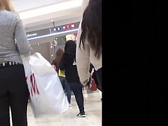 Mall Not Teen Tights Pretzel Break