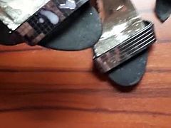 Fremde Schuhe