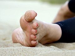 Feet 031 - More Sandy Toes