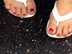 Mature Feet in Flip Flops cute toenails