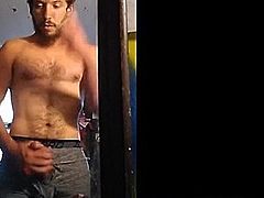 Working out those muscles and cock on webcam