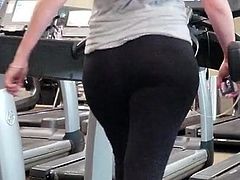 Candid Arabic Gym Booty in Motion #2