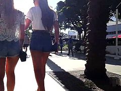 candid voyeur hot blonde and brunette duo in short shorts