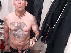 nackt und geil in Halterlosen