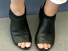 Candid feet --- Singaporean woman