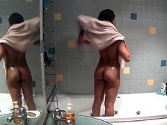 Hot Ebony Babe in Shower