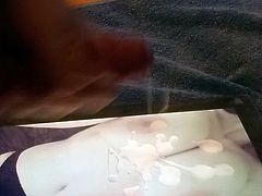 Tribute Cumshot for reflecta