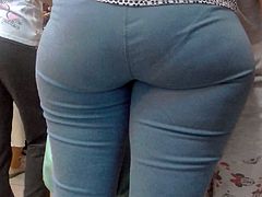 Big butts girls in tight jeans