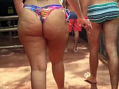 Bikini bigass walk