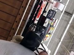 Short clip of an ass in leggings