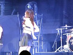 Victoria Justice Upskirt in Concert