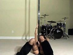 hot teen with perfect ass does pole dancing