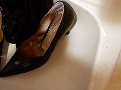 Pissing wifes high heels and nylons