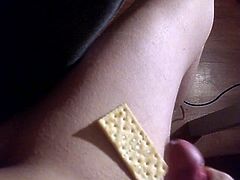 Tasty cum crackers