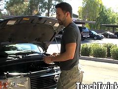 Bottom bitch twink seduces a handsome young car mechanic