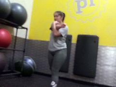 Look how round this pawg azz is at the gym