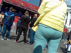 Big butts mature milfs in tight pants 2