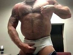 Beefy daddy in underwear