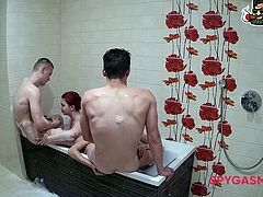 Foursome bubble orgy in the bathtube video