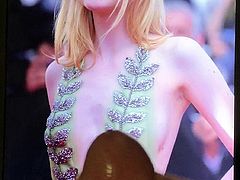 Elle Fanning cum tribute #1