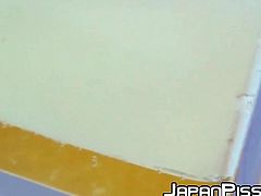 Japanese amateur babes having a peeing contest