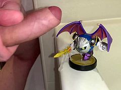 Hotglue: Meta Knight amiibo