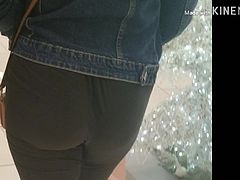 Jiggly bubble butt