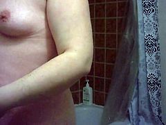 Friend's fat girlfriend naked after shower
