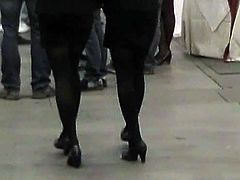 Candid long legs at expo