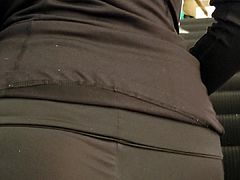 Incredible ass in yoga pants in Bogota (part 1)