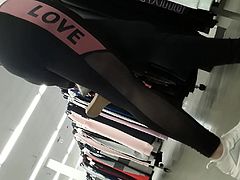 VPL quick thick teasing Latina in sexy leggings.