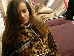 dick flash in subway - brunette