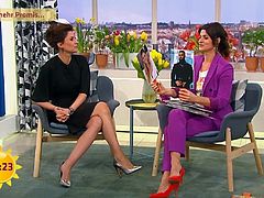 2 Fernseh-Schlampen: Lufen und Blumhagen in High Heels