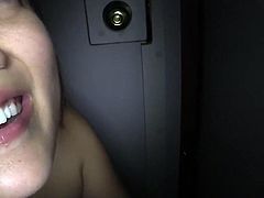 She gets His Premature Cum in 60 Seconds