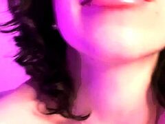 Sensational Amicable natural tits Mama Fiona only fans