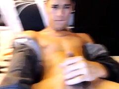 Super-Hottie Amateur Big-Cock Twink Handjob