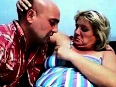 Sexy Amateur Mature Mom Caught on Tape!