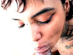 Sizzling super-fucking-hot Brazilian safada rocks